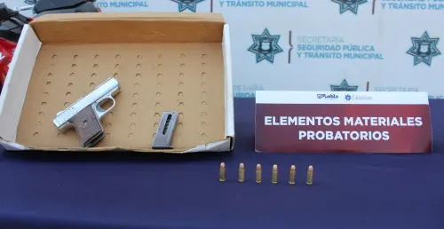 Detuvo Policía Municipal de Puebla a hombre por portación ilegal de arma de fuego