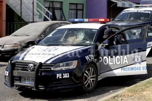 Banda agrede a una mujer y causan daños a una patrulla en la Ciénega