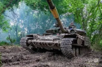 Tropas ucranianas avanzan en el sur a la espera de más ayuda militar de EE.UU.