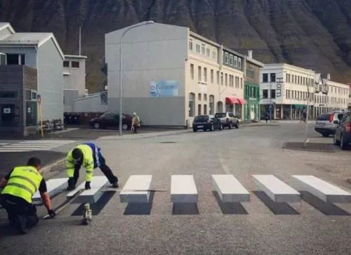Islandia crea pasos de ilusión óptica para reducir la velocidad de los coches