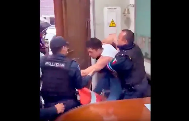 Abuso Policial Estudiante Universidad Alva Edison