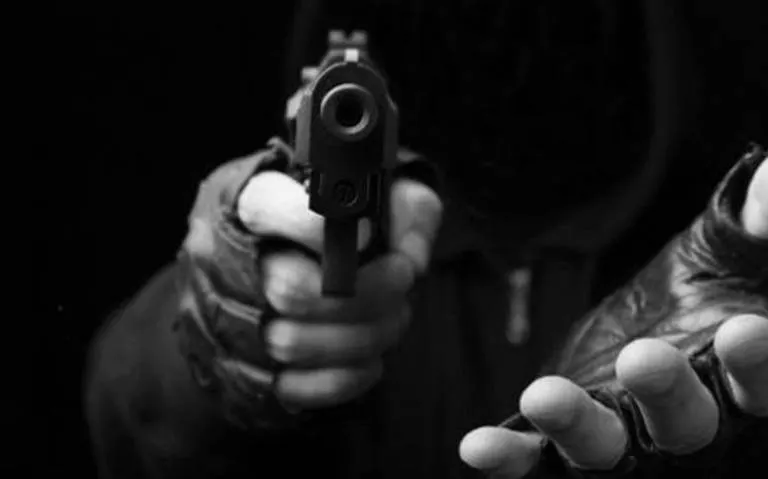 Arma, pistola, asalto