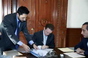 Municipio da certeza jurídica a familias y locatarios