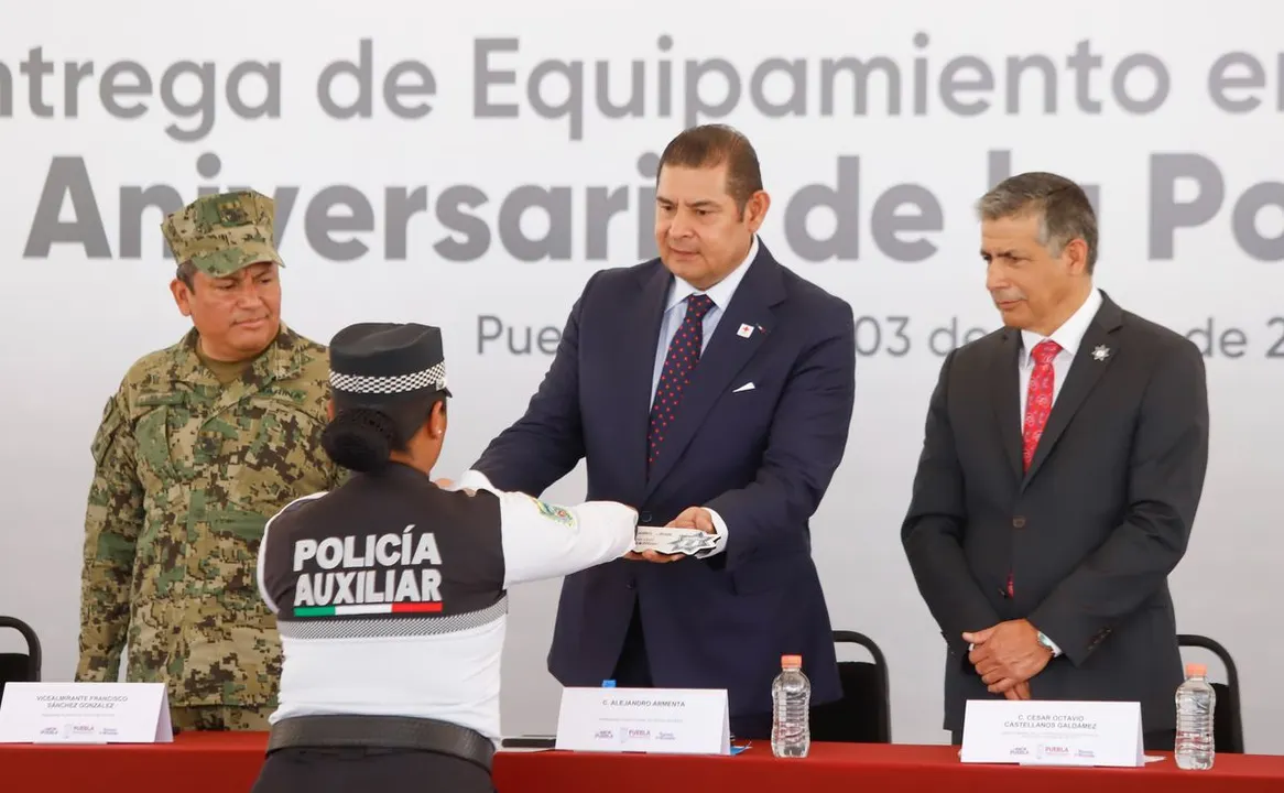 Armenta 12 Aniversario Policia Auxiliar