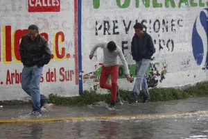 Encharcamientos en Bosques deja lluvia vespertina