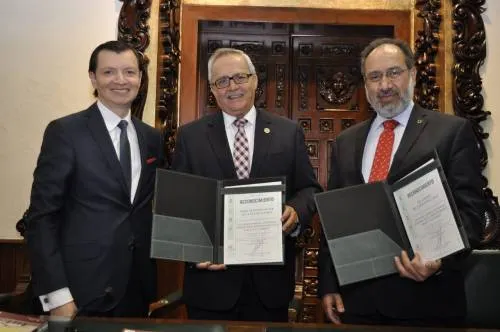 Presentan en la Escuela Libre de Derecho de Puebla libro sobre el Derecho Civil