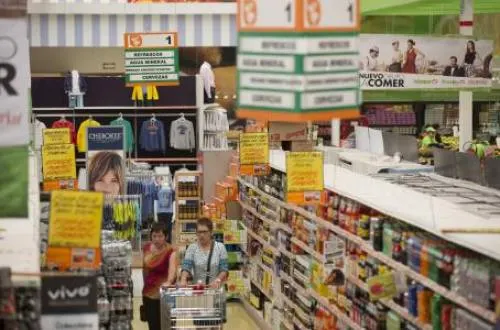 Ventas de la ANTAD caen 2.5% real en agosto