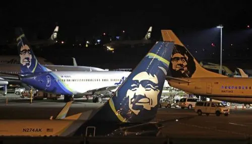 Empleado roba y estrella avión de Alaska Airlines en Seattle