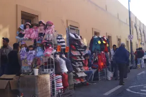 Operativo contra ambulantes deja pérdida económica a locatarios