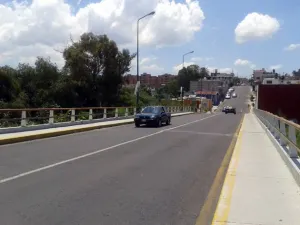 Vecinos de la colonia Alseseca piden colocar semáforos