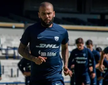 Dani Alves es condenado a 4 años y 6 meses de cárcel por agresión sexual