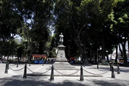Hay dos empresas interesadas en construir los estacionamientos subterráneos; Vergara