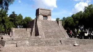 En México descubren túnel secreto que podría llevar a la tumba de los reyes aztecas
