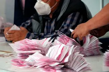 En la revocación de mandato, en Chiapas participó el 101% de votantes