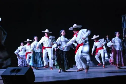 Seis de cada 10 mexicanos mayores de 18 años asisten a eventos culturales