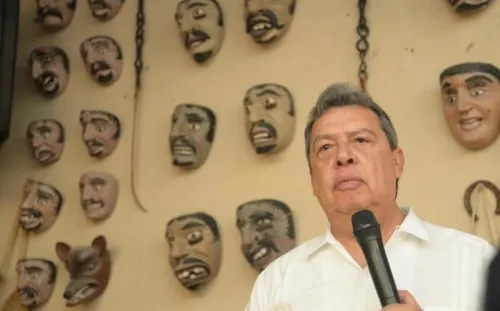 FGR cita a declarar a Ángel Aguirre por desaparición de 43 normalistas