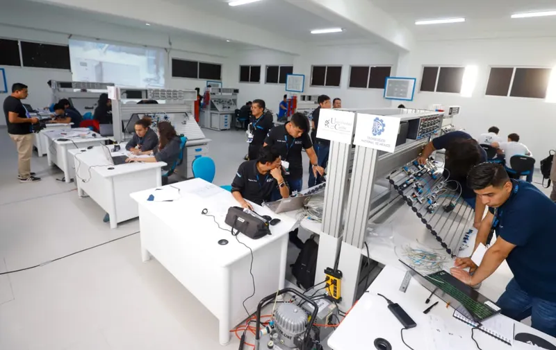 Puebla se consolida como polo tecnológico con la Competencia Regional en Automatización Industrial
