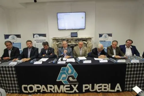 Coparmex calificó como un retroceso anuncio de AMLO para cancelar NAIM
