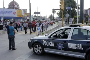 Desquicia la 28 de Octubre tránsito en calles de la ciudad