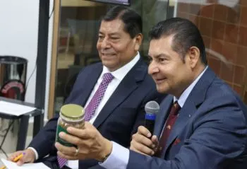 En tiempo récord, avanza 50% obra comunitaria con módulos de maquinaria: Armenta