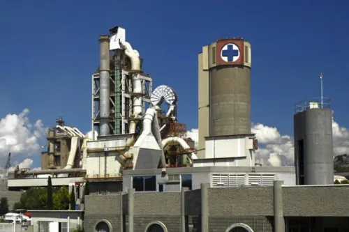 Aseguran oficinas corporativas de Cruz Azul