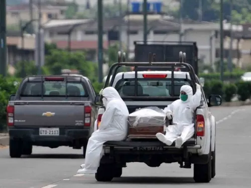 Ecuador prolonga una semana suspensión de trabajo por coronavirus