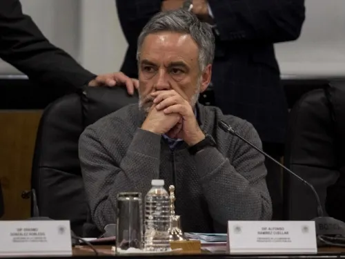Hacienda restituye a Salud los mil 200 mdp ‘congelados’
