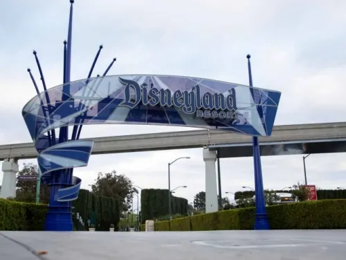 Empleados de Disney se quedan sin sueldo debido al coronavirus