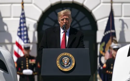 Trump presenta plan de reactivación económica; cada estado levantará sus medidas