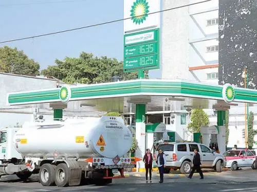 Fin a preferencias de Pemex a clientes; ya no pagará fletes ni peajes