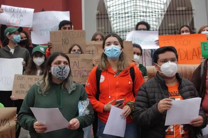 Protestas pacíficas y legalidad para recuperar UDLAP,  exhorta Fundación Mary Jenkins