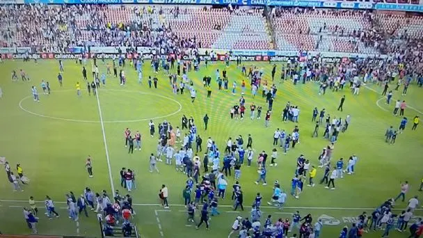Atribuyen 5 delitos a agresores del partido Querétaro- Atlas