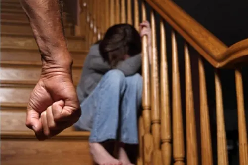 Senado prohíbe castigos corporales y humillantes a niños y adolescentes