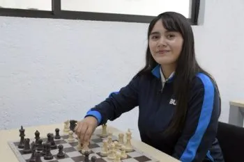 Alumna de la BUAP obtiene medalla de plata en ajedrez en los Judenems 2026