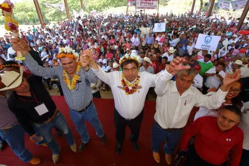 Modernizaremos vía que conecta a comunidades de la Unión con Xicotepec: Barbosa