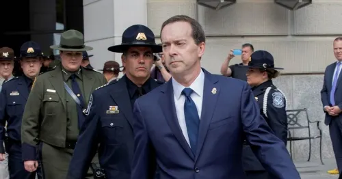 Renuncia John Sanders, jefe de Aduanas y Protección Fronteriza de EUA