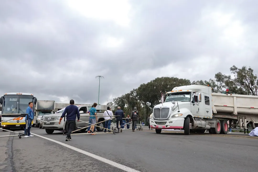 Bloqueo Autopista Mex Pue