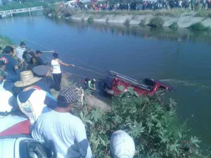 Sin rastro del joven caído en canal de riego en Tecamachalco