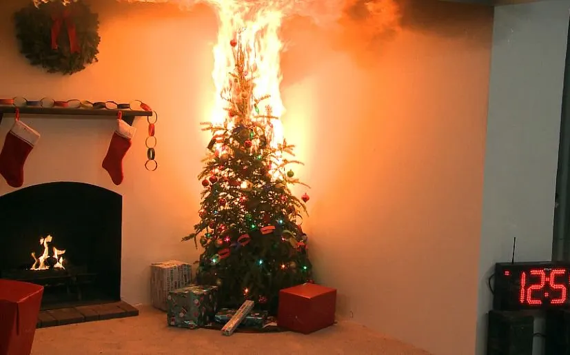 Árbol de navidad, incendio