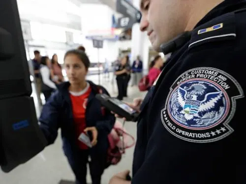 Frena EU operativos de inmigración por “Irma”