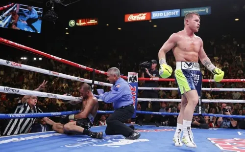 VIDEO: ¡Histórico! Canelo noqueó a Kovalev para ganar el título de los semipesados de la OMB