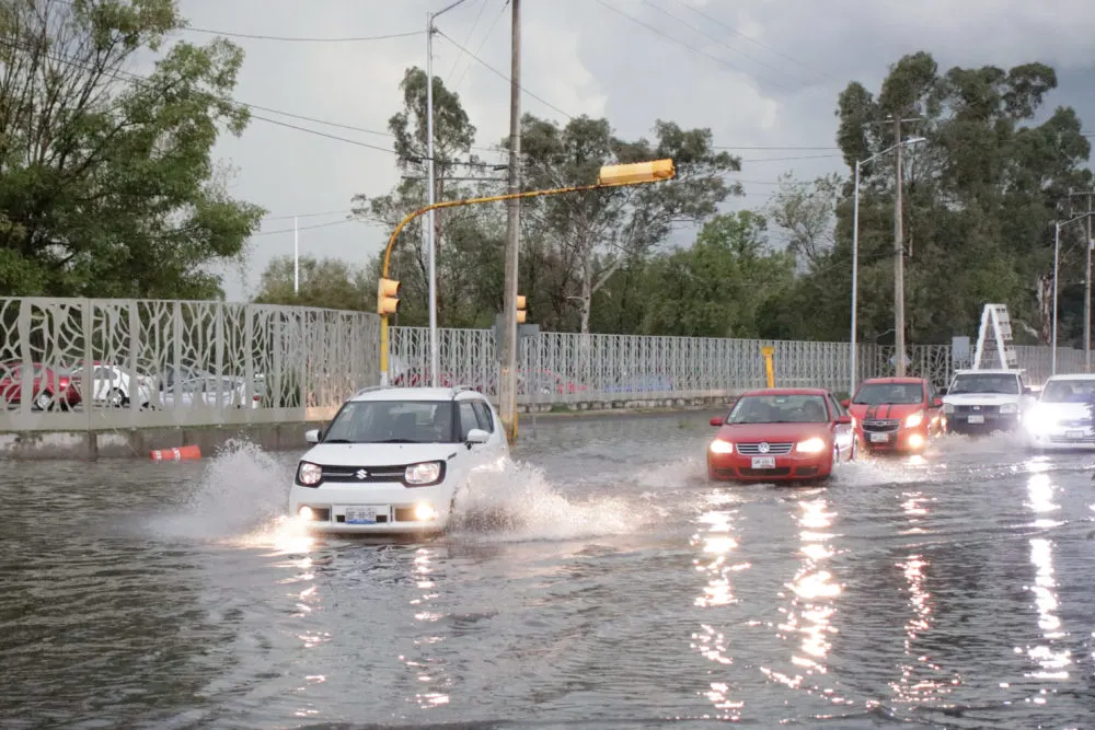 Prevé Servicio Meteorológico fuertes lluvias por tormenta tropical “Karl”: SEGOB
