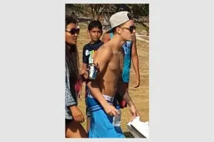 Bieber se quita mal sabor de boca tras arresto en playas de Panamá