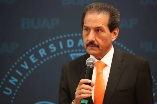 Meta de la BUAP para 2019 es crecer al interior del estado: Alfonso Esparza Ortiz