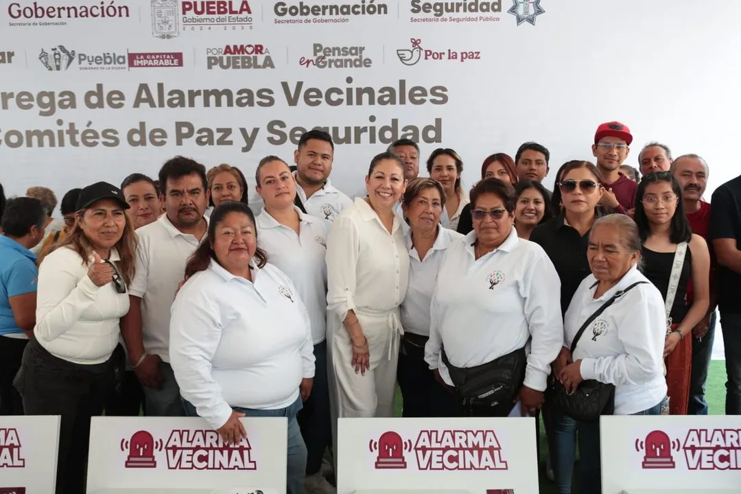 Laura Artemisa Garcia Alarmas Vecinales