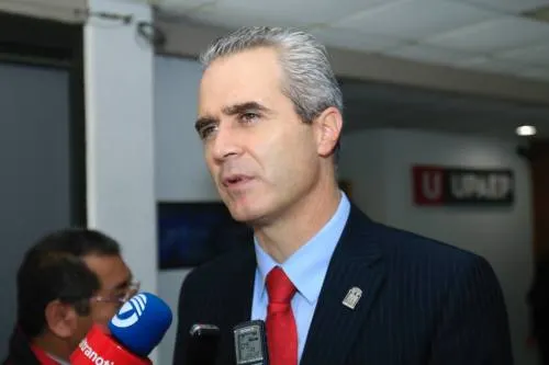 Rector sugiere reglamentación en materia de seguridad para los concesionarios del transporte