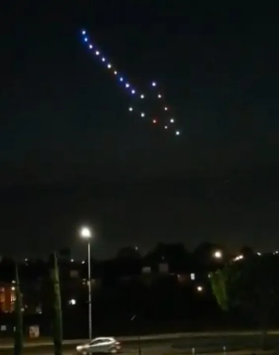 Realizan “show” de drones, se ve en el sur de Puebla