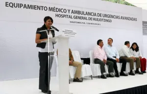 Entrega Diputada equipamiento médico y una ambulancia al Hospital General de Huejotzingo