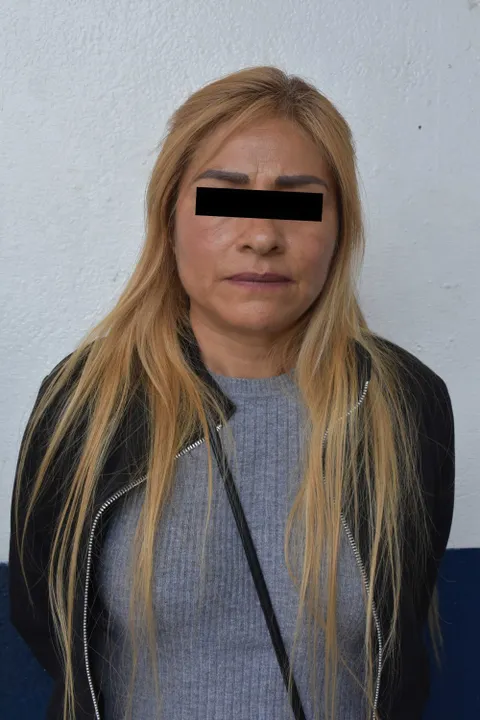 Detienen a tres personas por intentar robar un vehículo