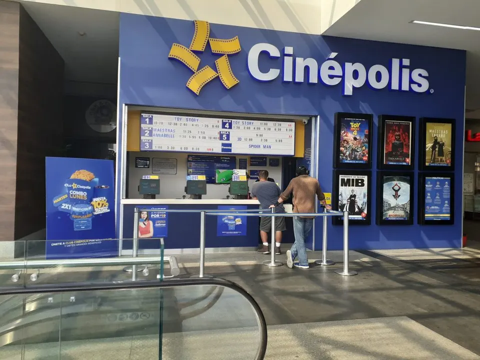 Cinepolis se solidariza con Cinemex tras cierre de sus complejos por Covid-19